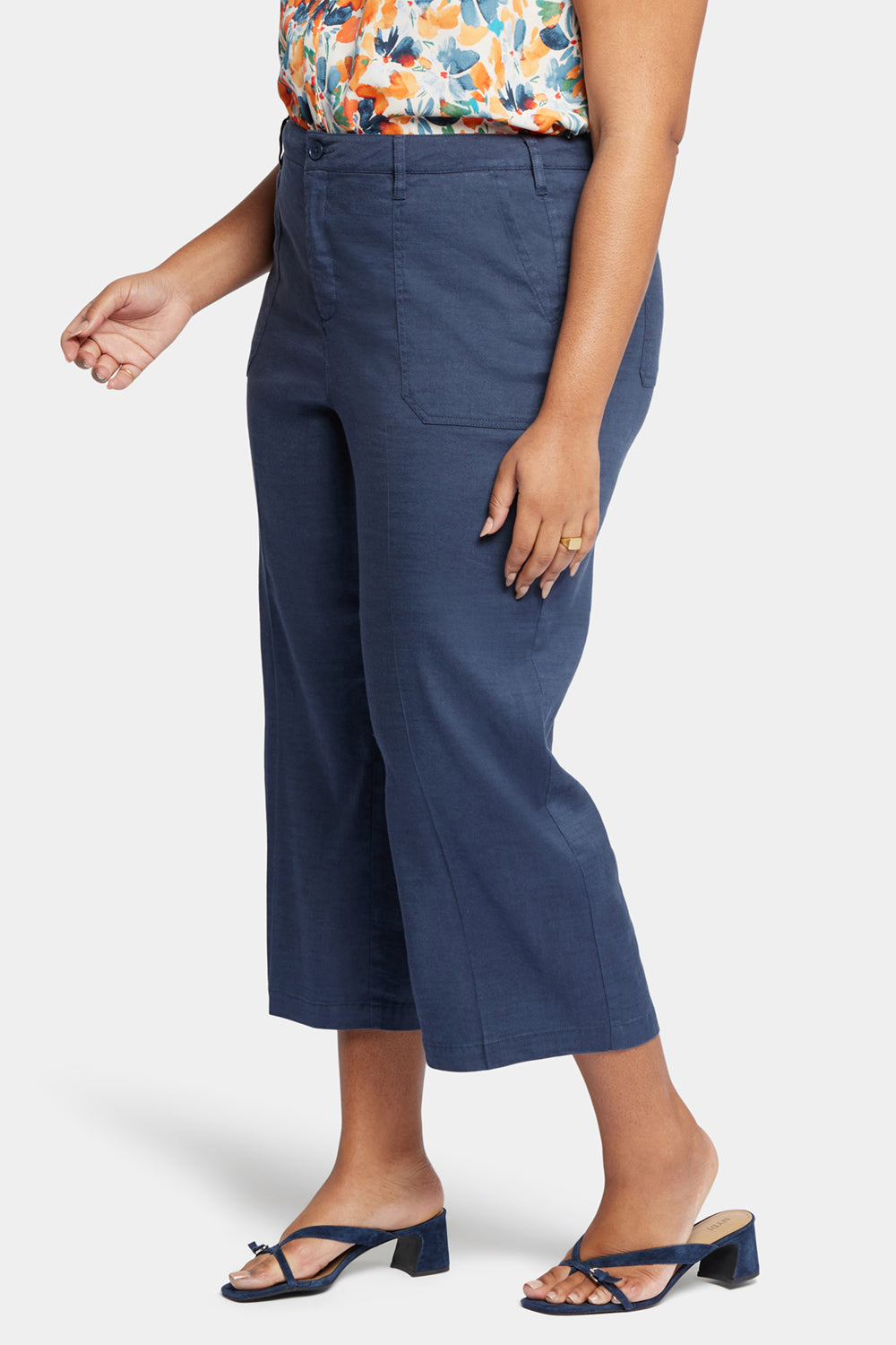 NYDJ Wide Leg Cargo Capri Pants In Plus Size In Stretch Linen - Oxford Navy