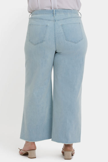 NYDJ Brodi Wide Leg Ankle Jeans In Plus Size In Cool Embrace® Denim With High Rise And Frayed Hems - Clear Waters