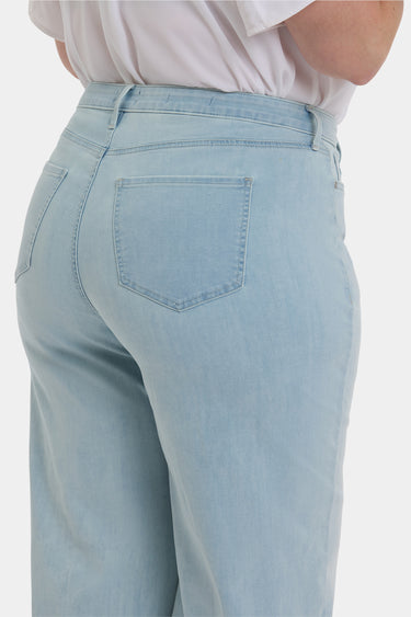 NYDJ Brodi Wide Leg Ankle Jeans In Plus Size In Cool Embrace® Denim With High Rise And Frayed Hems - Clear Waters