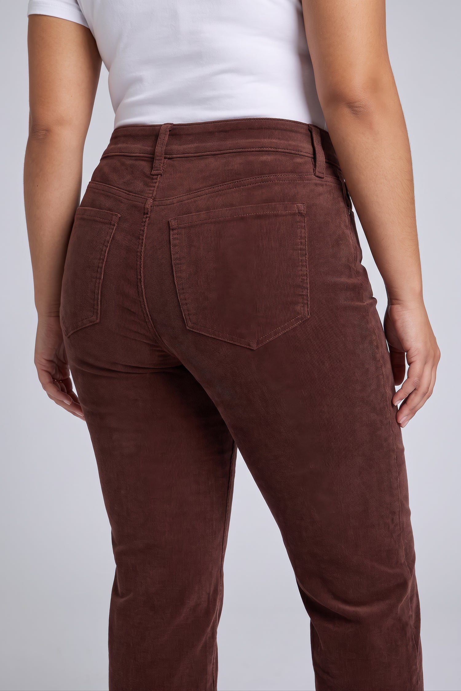 NYDJ Marilyn Straight Pants In Plus Size In Fine Wale Stretch Corduroy - Chocolate Fondant