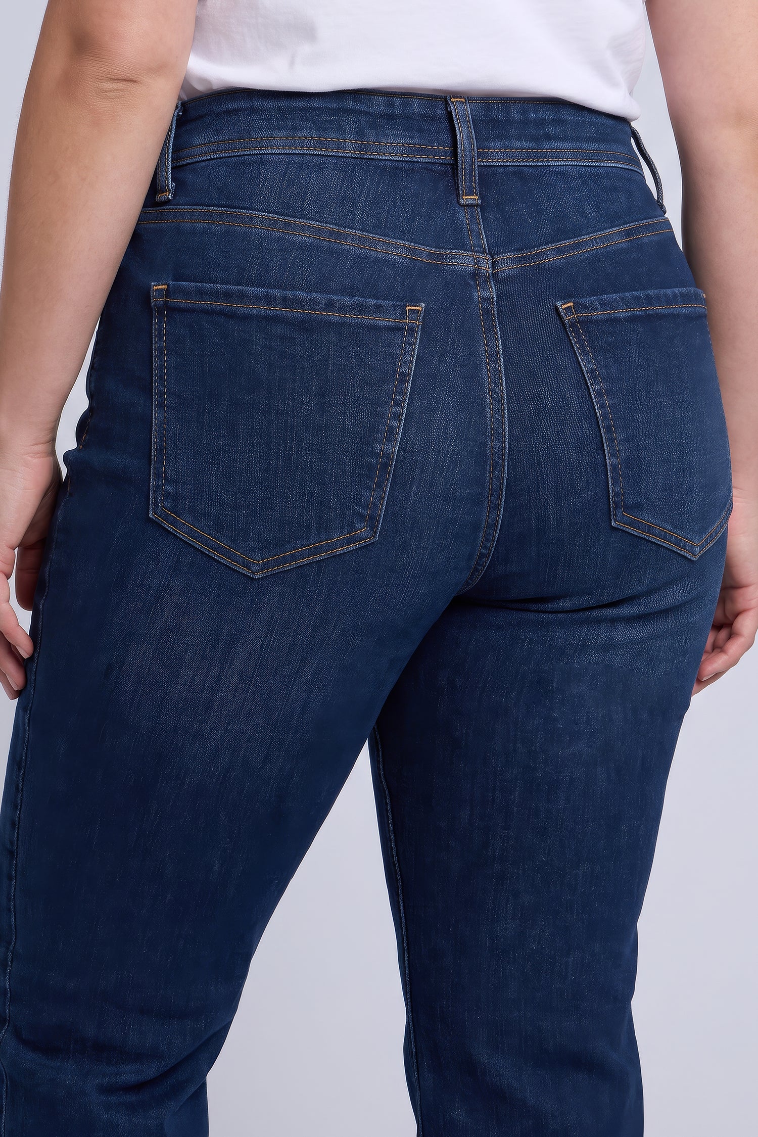 NYDJ Brooke Loose Straight Jeans In Plus Size With Paneled Seam Detail - Skylark