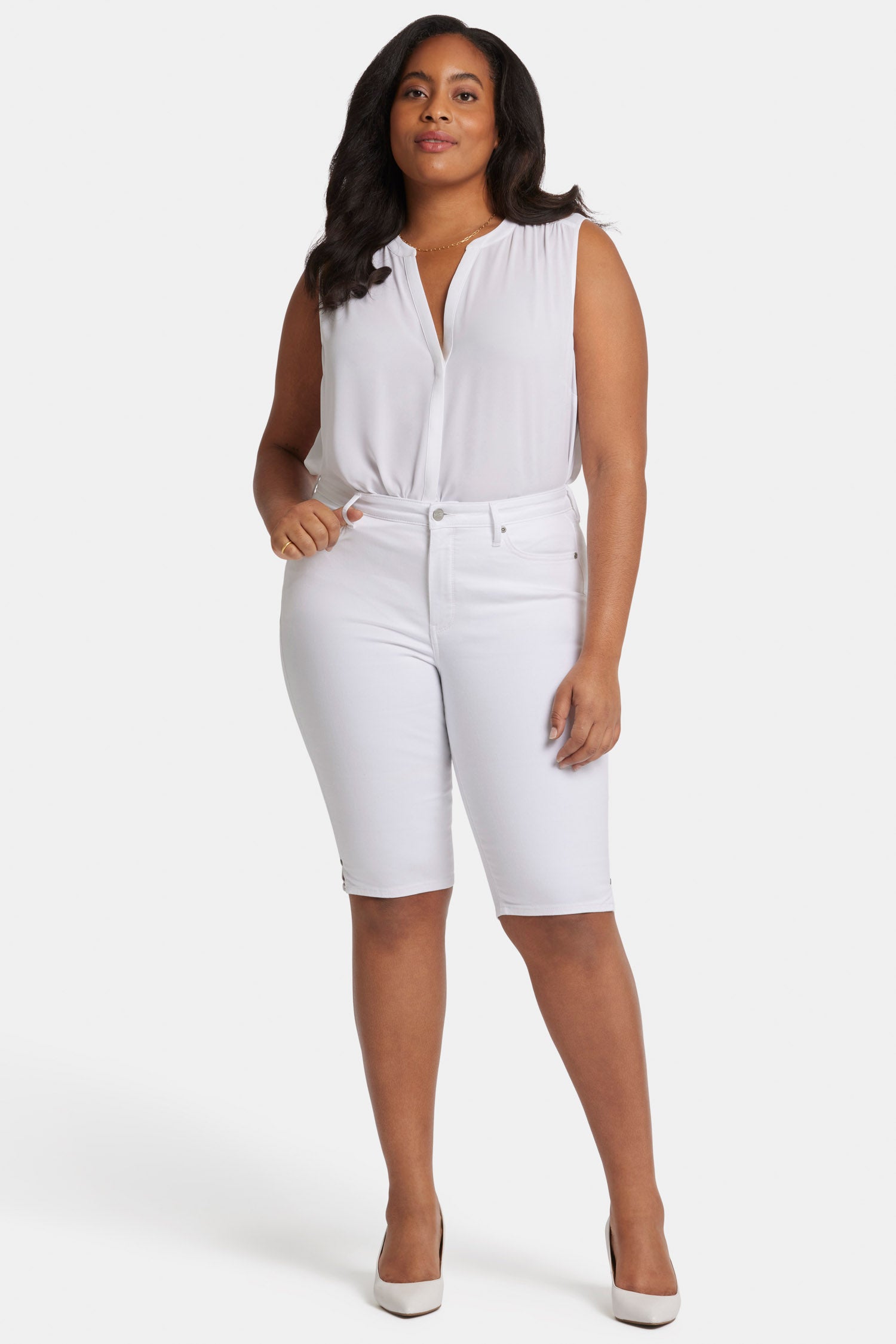 Sophie Bike Capri Jeans In Plus Size With Riveted Side Slits