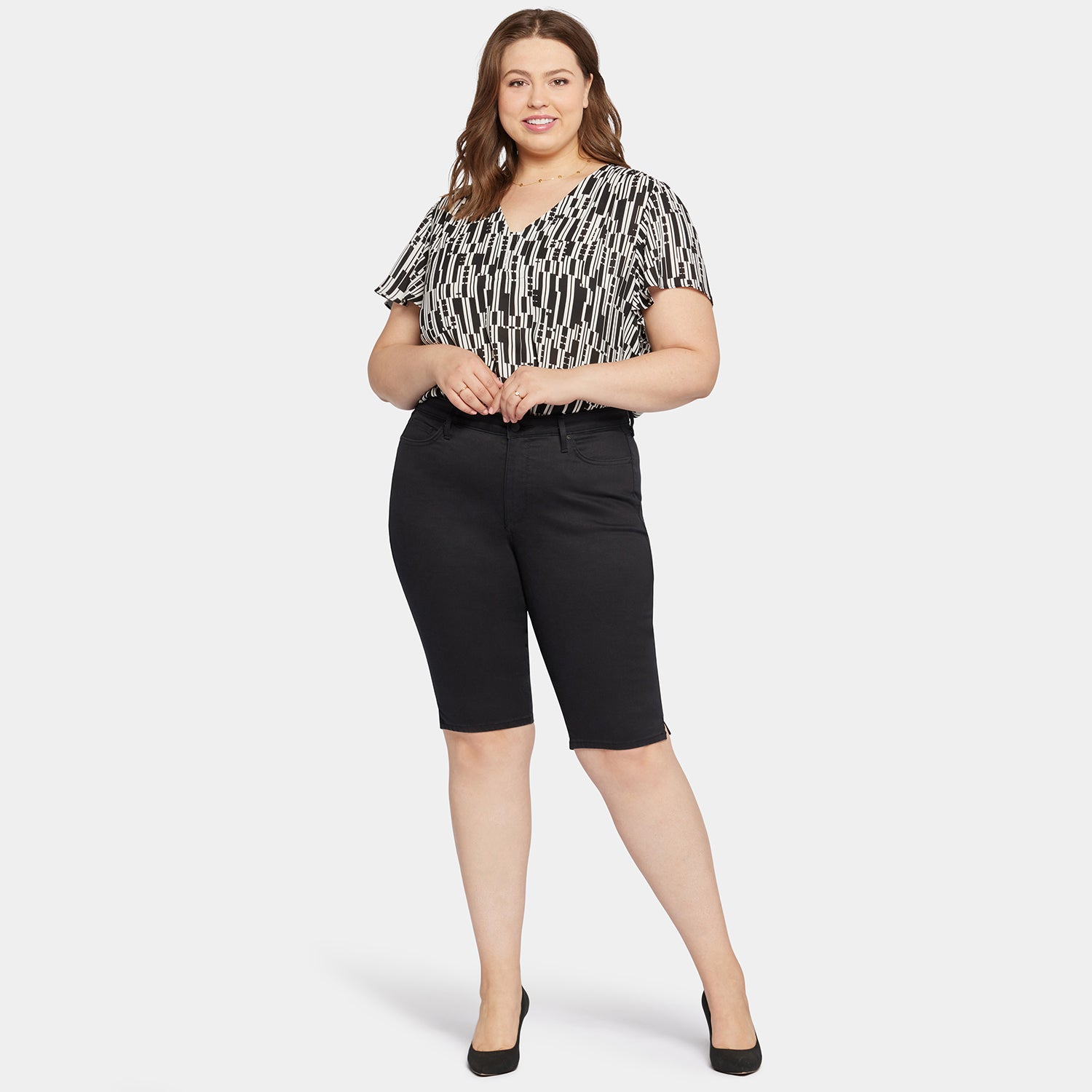 Sophie Bike Capri Jeans In Plus Size With Riveted Side Slits