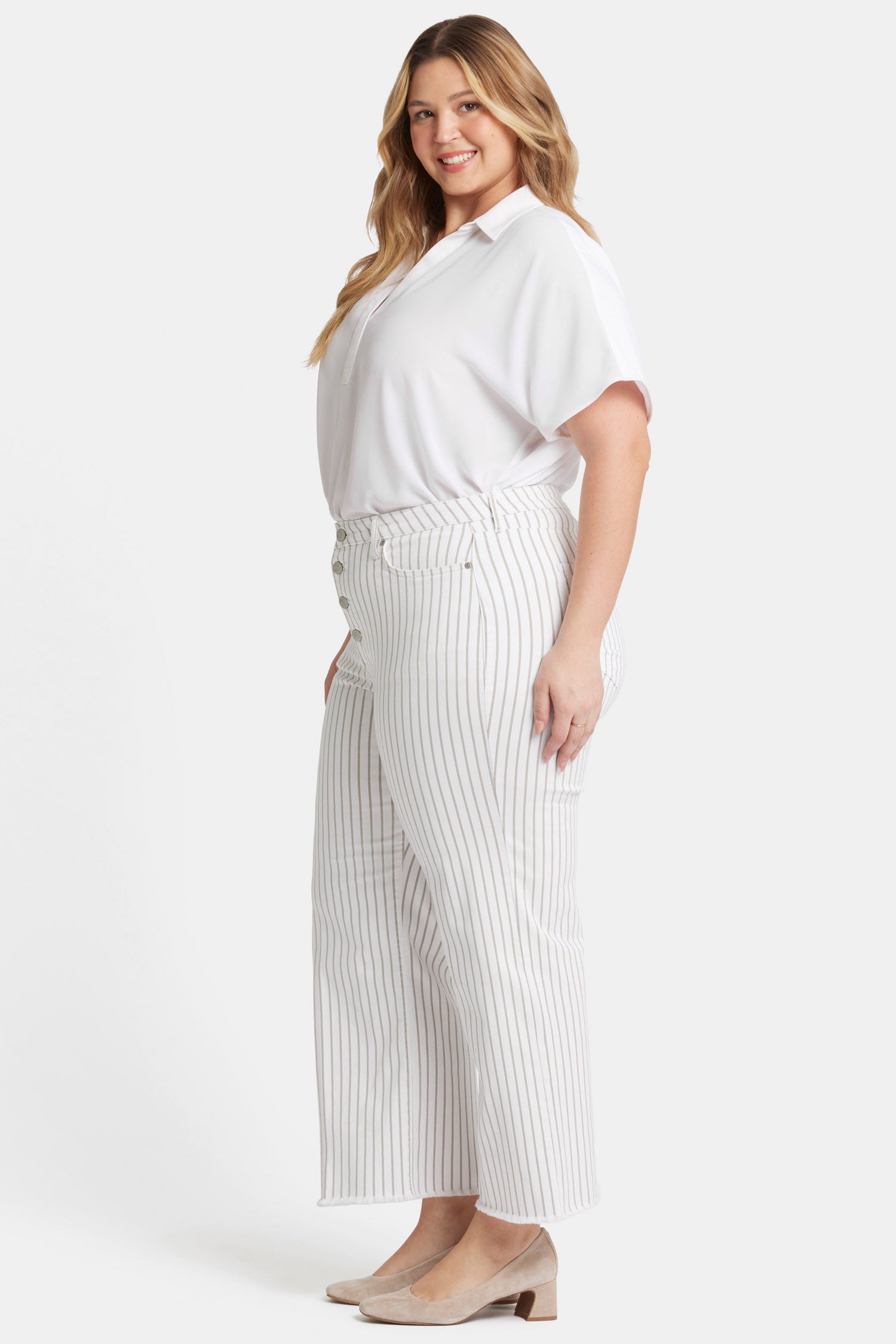 Teresa Wide Leg Ankle Jeans In Plus Size With High Rise And Frayed