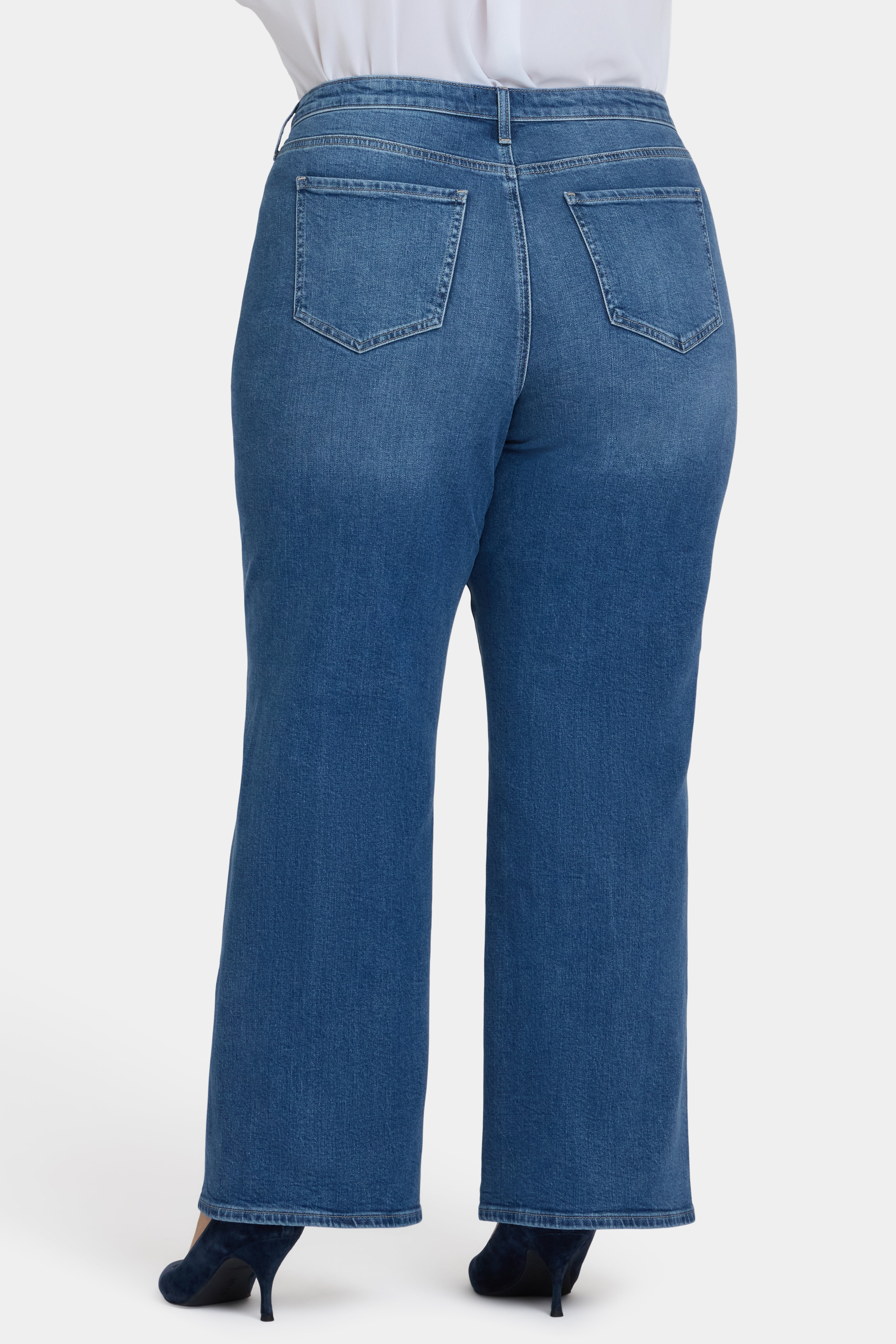Teresa Wide Leg Jeans In Plus Size With Contoured Seams And 31