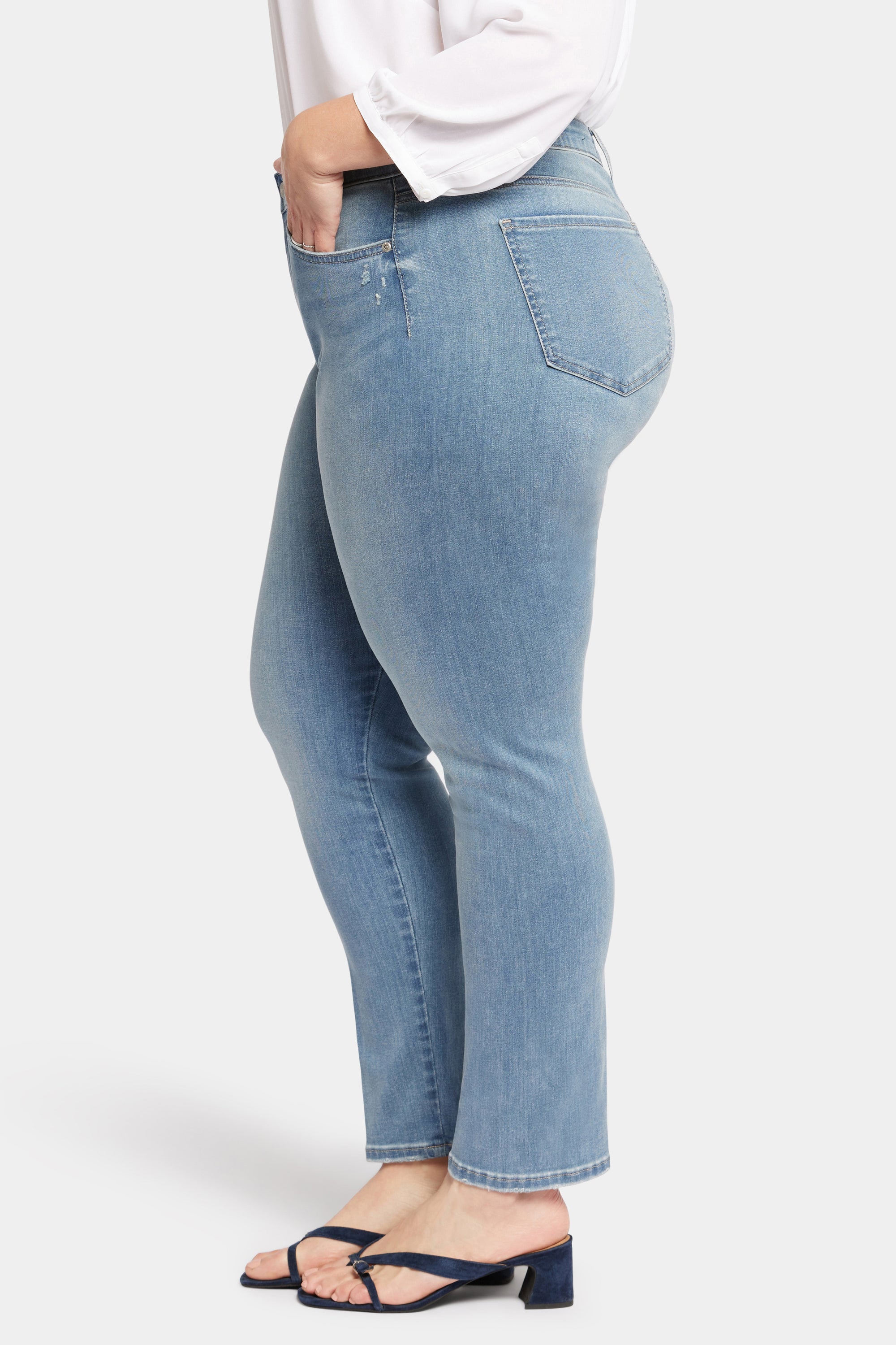 Le Silhouette Sheri Slim Jeans In Plus Size - Angel Blue | NYDJ