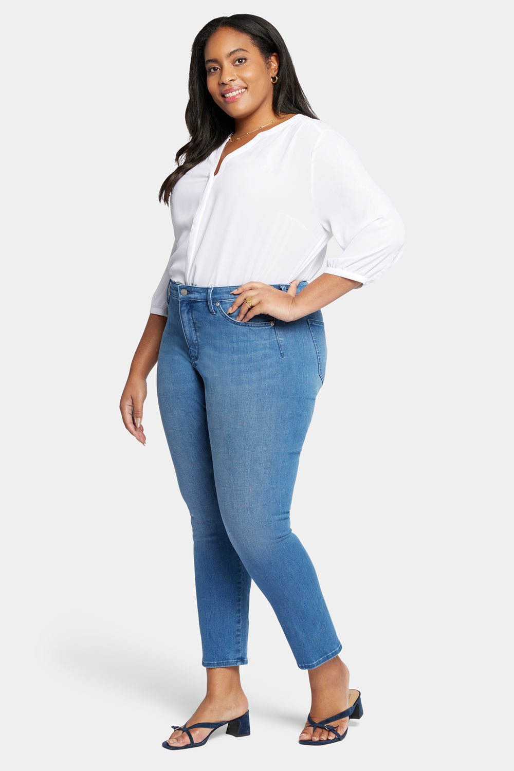Le Silhouette Sheri Slim Jeans In Plus Size - Stunning Blue | NYDJ