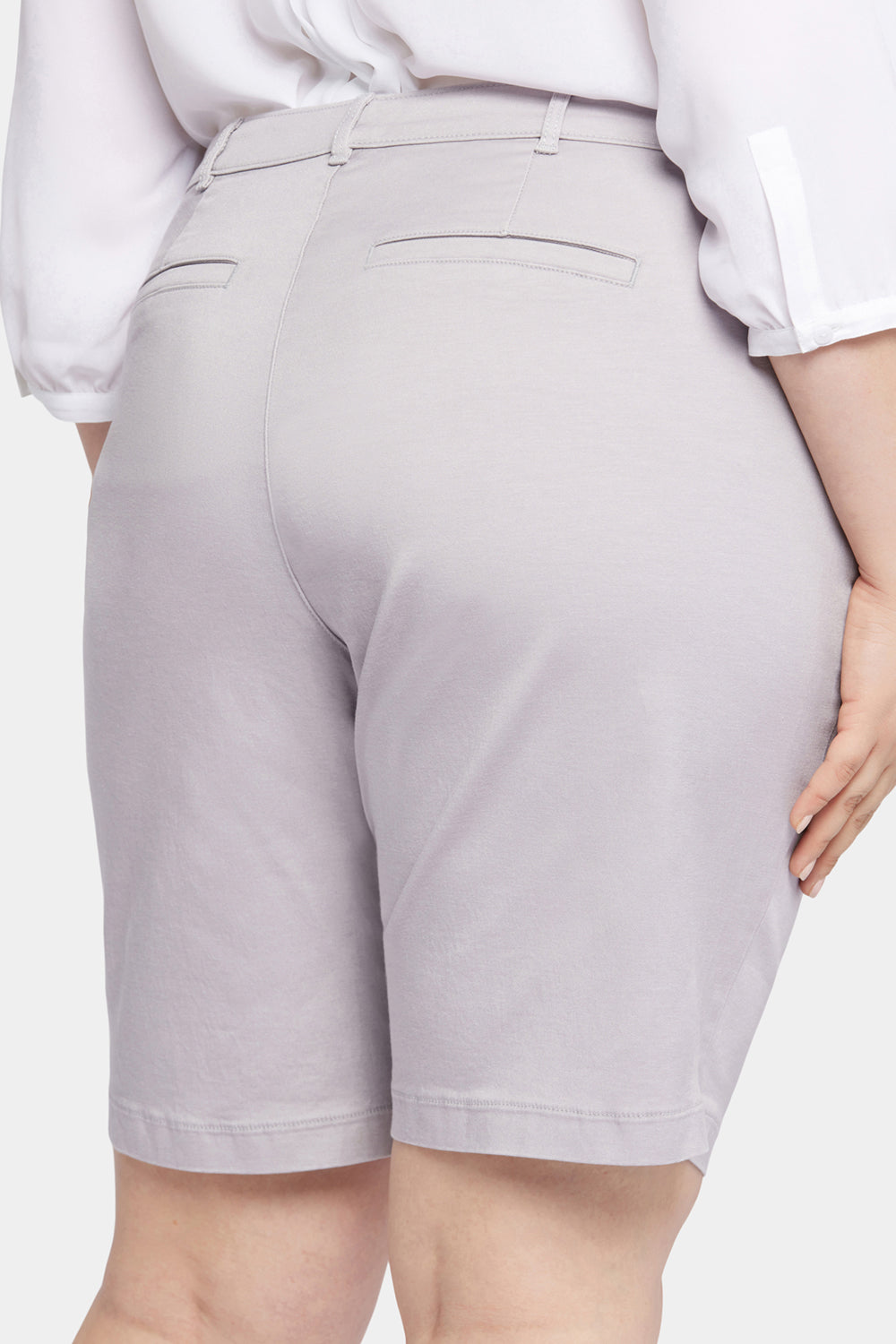 NYDJ Bermuda Shorts In Plus Size In Stretch Twill - Pearl Grey