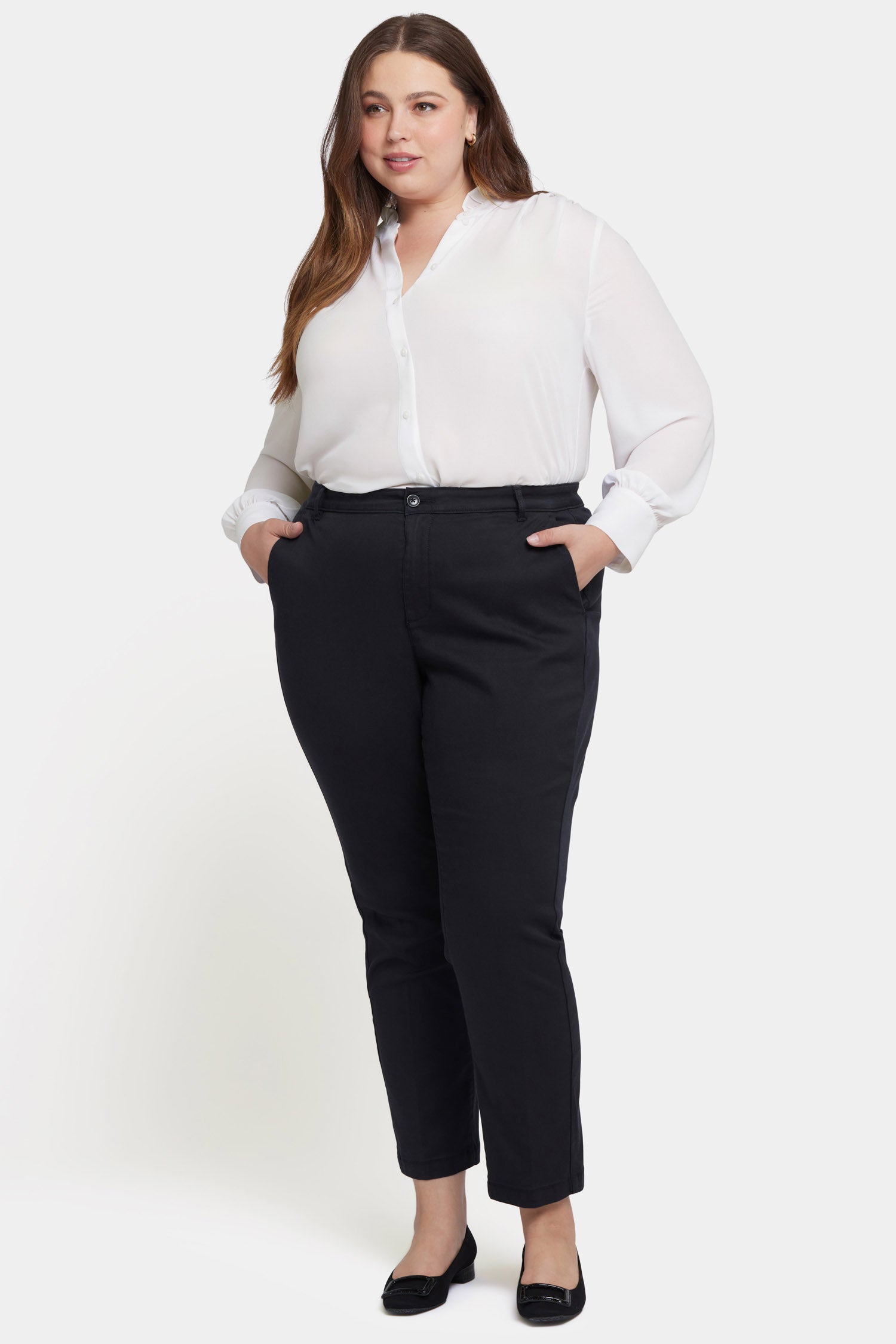 Sadie Slim Pants In Plus Size In Stretch Twill - Black Black | NYDJ