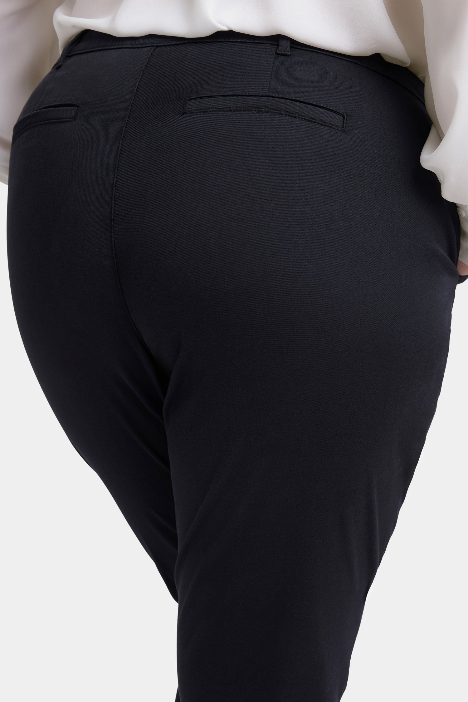 NYDJ Sadie Slim Pants In Plus Size In Stretch Twill - Black