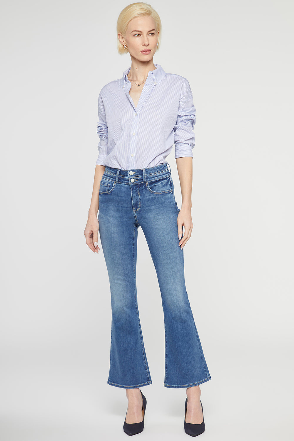 NYDJ Ava Flared Jeans  With High Rise And Paneled Waistband - Lovesick