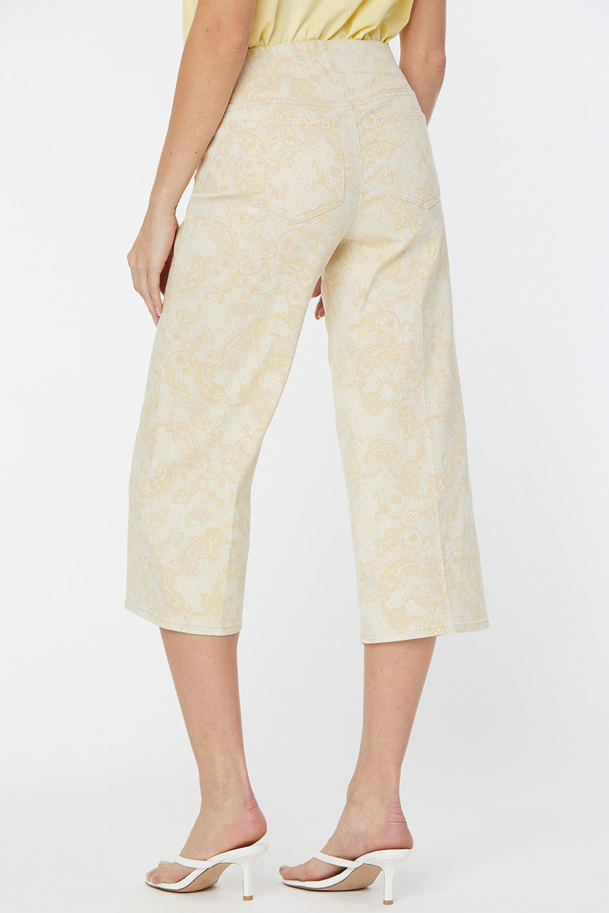 NYDJ Wide Leg Capri Pull-On Jeans In Petite  - Darcey Paisley