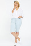 NYDJ Capri Jeans In Plus Size With Riveted Side Slits - Rena Stripe